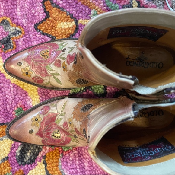 Cute Cowgirl Floral Leather Boots - Picture 7 of 8